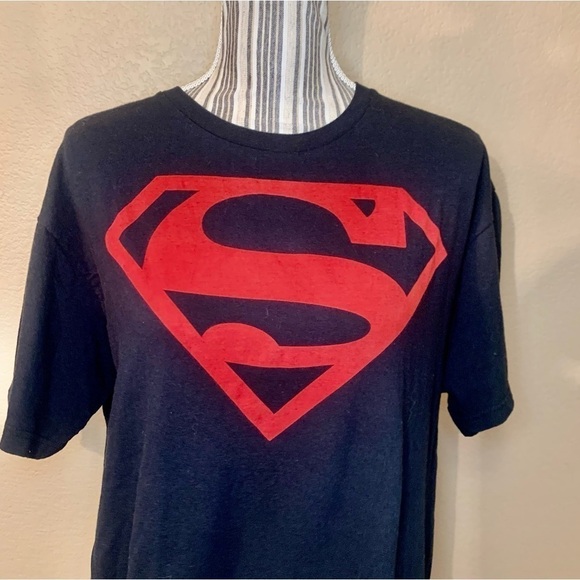 Superman T-Shirt XL Black 100% Cotton Red Superman Emblem Oversized Unisex - Picture 2 of 13
